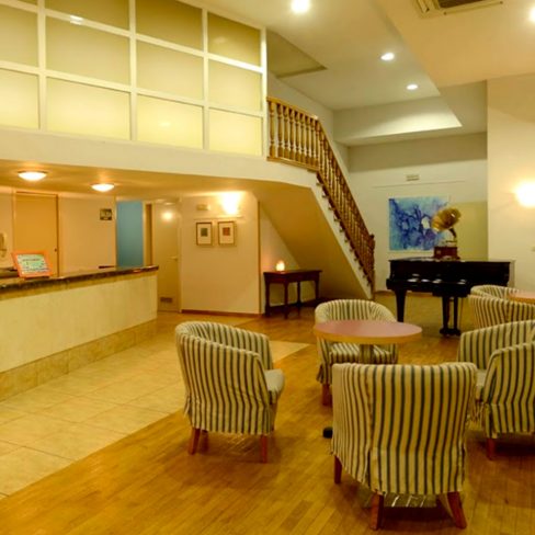 galeria-aulas09-tecnologia-musical-steinberg-cubase-nuendo-waves-audio-mayeusis-composición-canto-piano-jazz-vigo-conservatorio-mayeusis-superior-galicia-formacion-Navidad-Luces-Vigo-Abel-Caballero